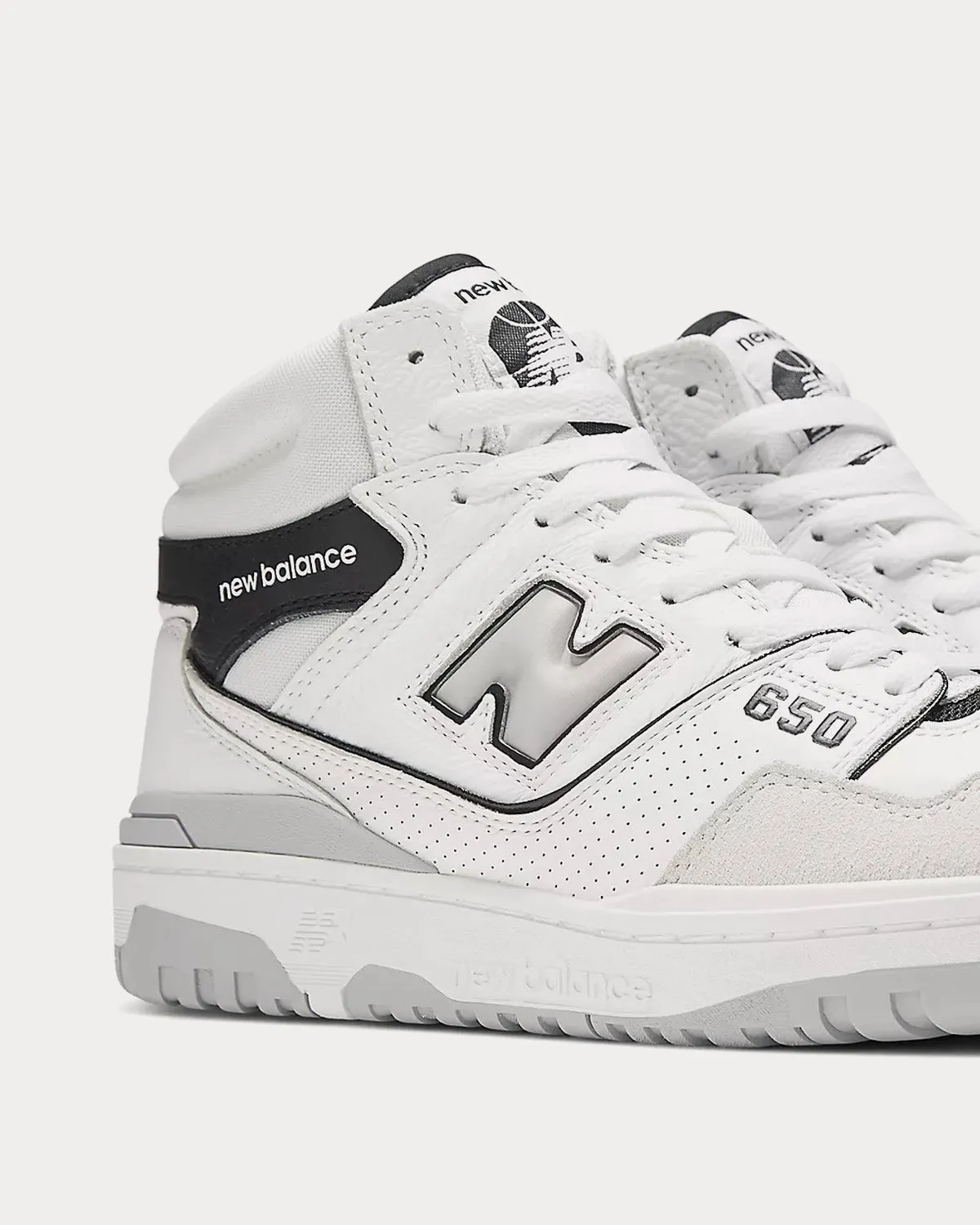 650 White / Black / Angora High Top Sneakers