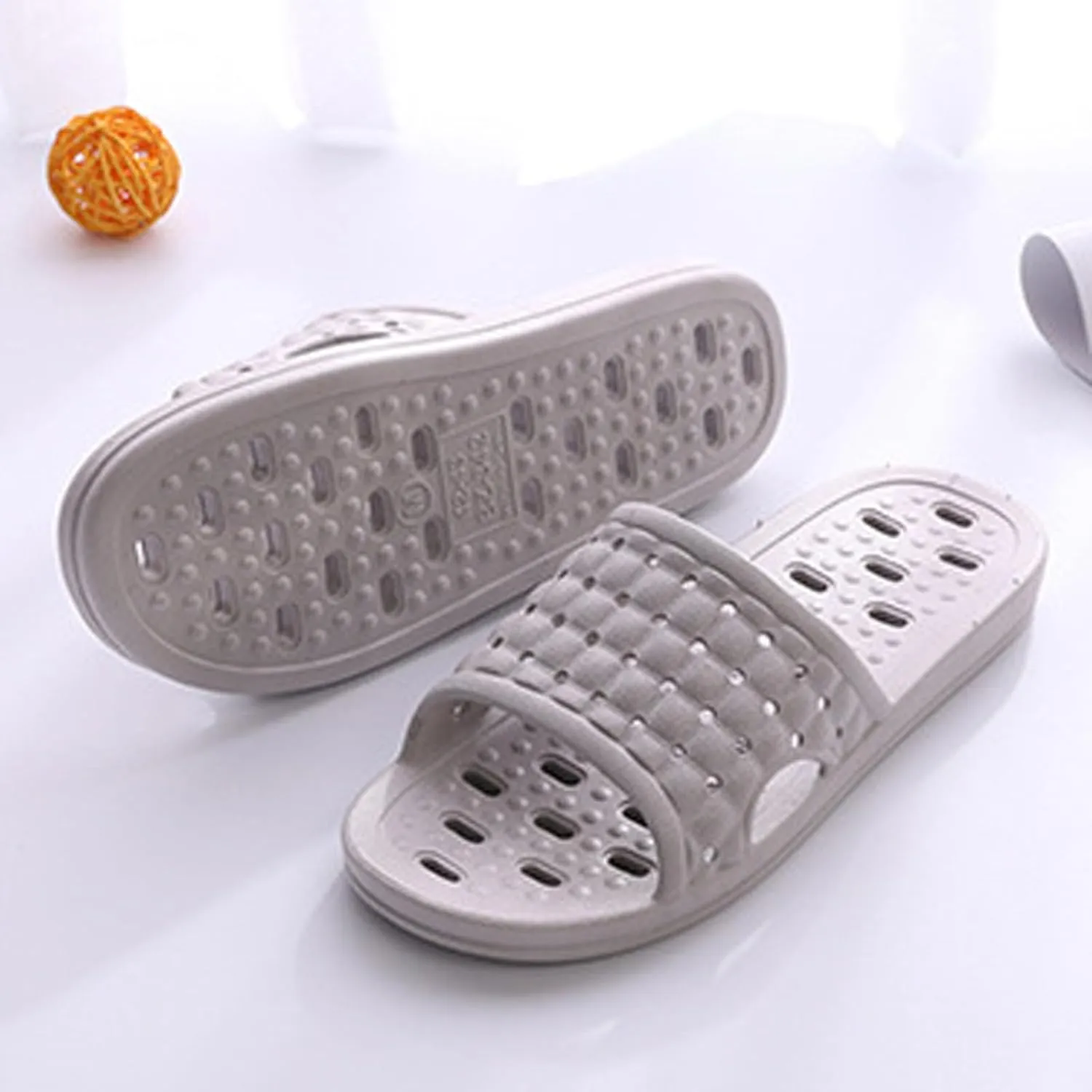 Bath Slippers with Drainage Holes, Quick-Drying Non-Slip Slippers for Home, Dormitory, Bathroom - Unisex