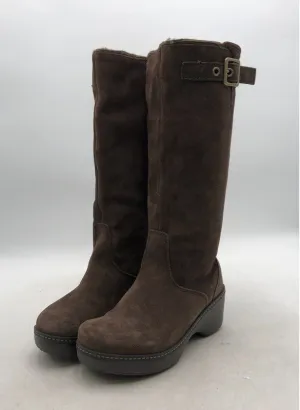 Crocs Women's Cobbler 11553 Brown Round Toe Knee-High Winter Boots - Size 6