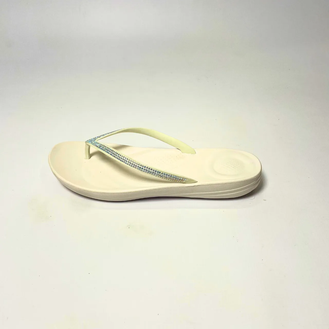 Fitflop IQUSHION SPARKLE urban white ergonomic flip-flops